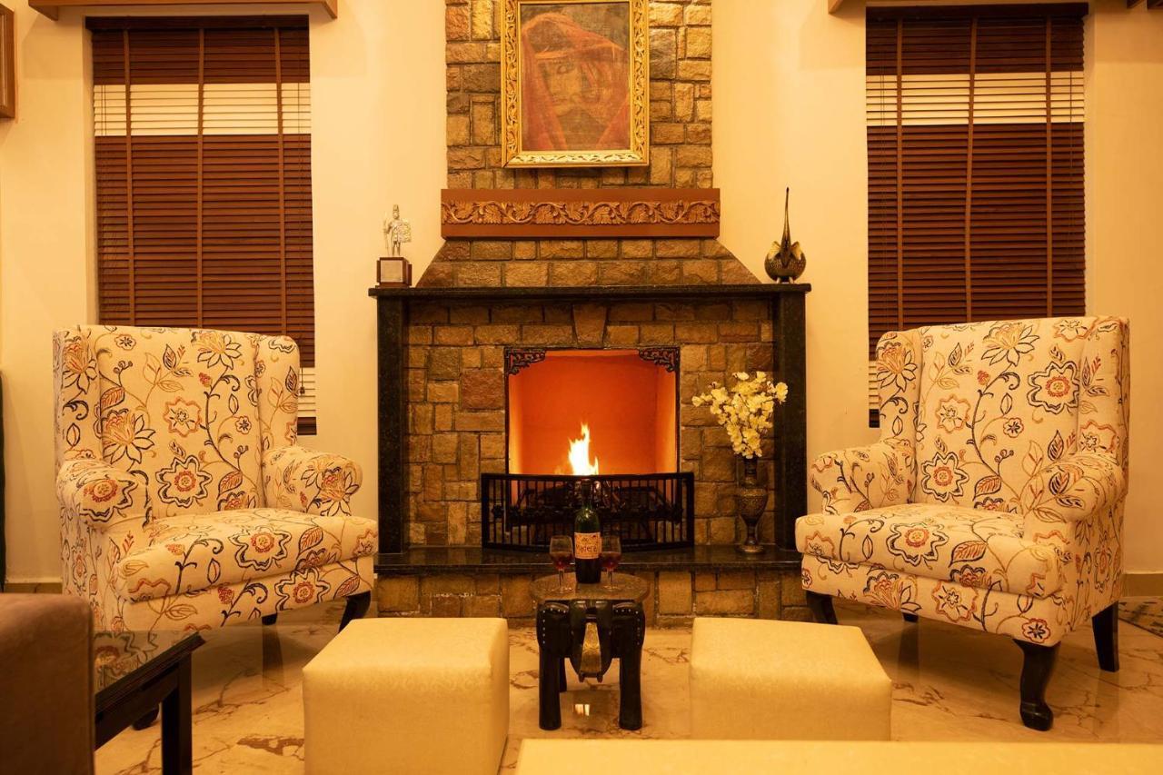 Stayvista At Silveroaks Cottage 데라둔 외부 사진